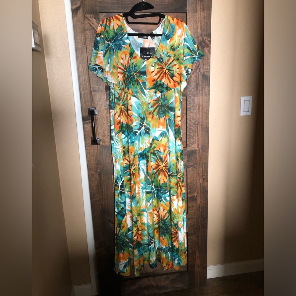 Knit maxi dress by Attitudes by Renee